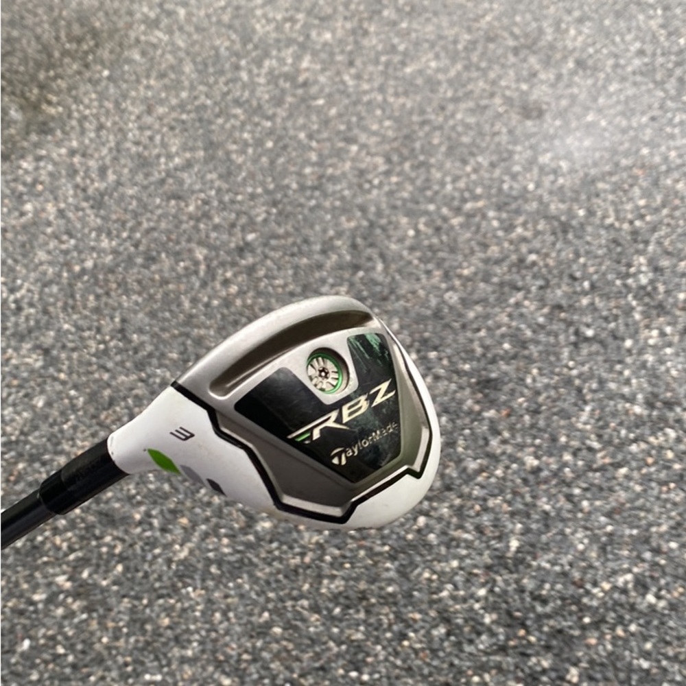 Taylormade Lefty RBZ 3h, comes with headcover